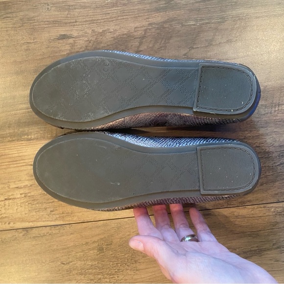 Vionic • Minna Ballet Flats • Size 7 • Metallic Bronze Snake Print with Bow - Picture 7 of 8